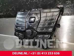 Ford Transit Custom Radiobedienfeld O212359 foto 2