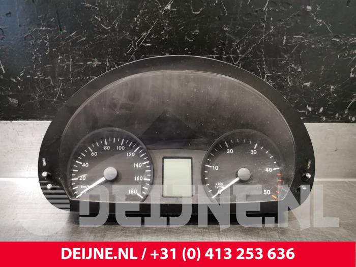 Mercedes Sprinter Kilometerteller KM O212475