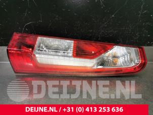 Gebruikte Achterlicht rechts Renault Master IV (MA/MB/MC/MD/MH/MF/MG/MH) 2.3 dCi 16V Prijs € 78,65 Inclusief btw aangeboden door van Deijne Onderdelen Uden B.V.