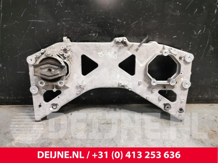 Polestar 2 Querträger vorne O212616
