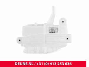 Volkswagen Crafter Ruitensproeiertank voor O9990002129 foto 2