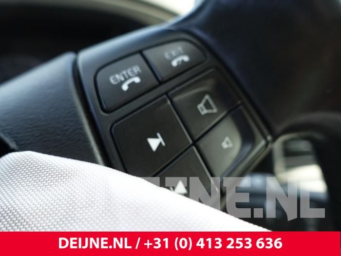 Volvo V70 Lenkrad O212849