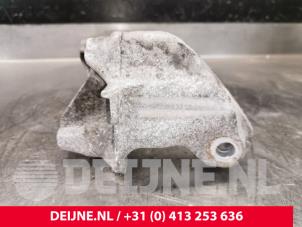 Mercedes Vito Engine mount O212989 photo 3