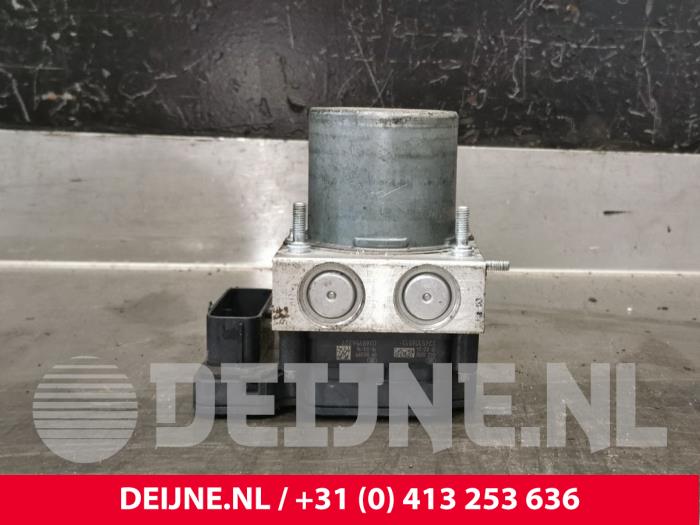 Mercedes Vito ABS pump O213000