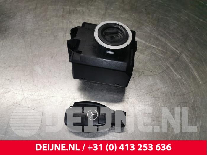 Mercedes Vito Ignition lock + key O213014