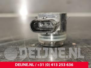 Gebruikte PDC Sensor Tesla Model 3 EV AWD Prijs € 42,35 Inclusief btw aangeboden door van Deijne Onderdelen Uden B.V.