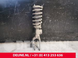 Gebruikte Veerpoot rechts-voor Tesla Model 3 EV AWD Prijs € 181,50 Inclusief btw aangeboden door van Deijne Onderdelen Uden B.V.