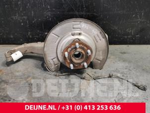 Gebruikte Fusee rechts-voor Tesla Model 3 EV AWD Prijs € 423,50 Inclusief btw aangeboden door van Deijne Onderdelen Uden B.V.