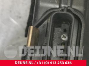 Opel Vivaro Türschlossmechanik 2-türig rechts O213154 foto 3
