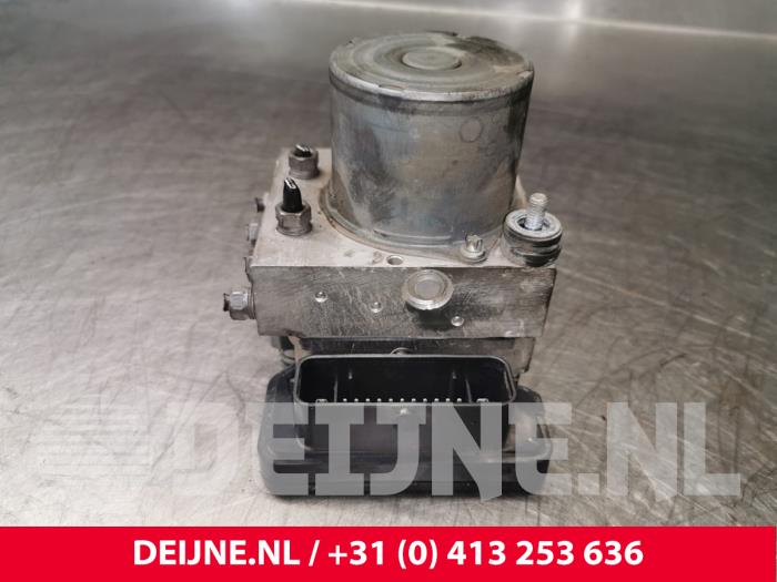 Gebruikte ABS Pomp Peugeot Boxer (U9) 2.0 BlueHDi 160 Prijs € 211,75 Inclusief btw aangeboden door van Deijne Onderdelen Uden B.V.