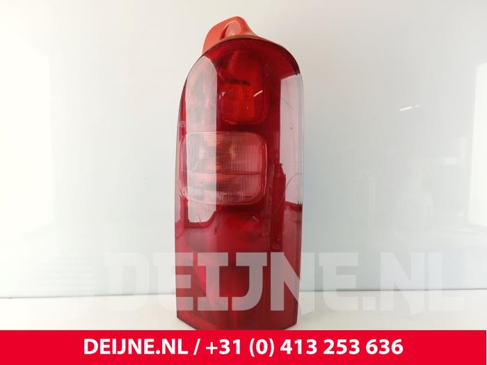 Opel Movano Achterlicht rechts O213259