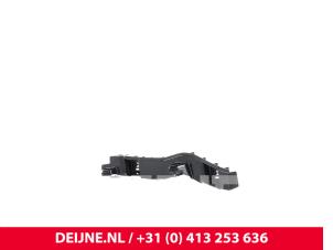 Volkswagen Crafter Bumpersteun rechts-voor O9990002144 foto 4
