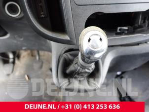 Gebruikte Versnellingspook Mercedes Vito (447.6) 1.7 110 CDI 16V Prijs € 72,60 Inclusief btw aangeboden door van Deijne Onderdelen Uden B.V.