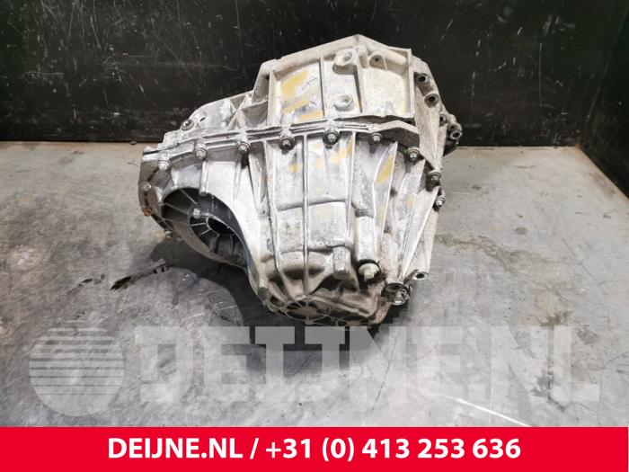 Versnellingsbak van een Mercedes-Benz Vito (447.6) 1.6 111 CDI 16V 2015
