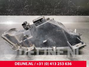 Renault Master Koplamp links O213684 foto 3