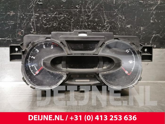 Opel Vivaro Tacho - Kombiinstrument KM O213762