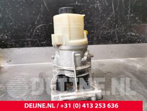 Opel Vivaro Power steering pump O213789 photo 2
