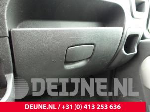 Gebruikte Dashboardkastje Opel Movano 2.3 CDTi 16V FWD Prijs op aanvraag aangeboden door van Deijne Onderdelen Uden B.V.