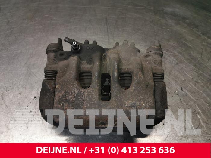 Opel Movano Remklauw (Tang) rechts-voor O213881
