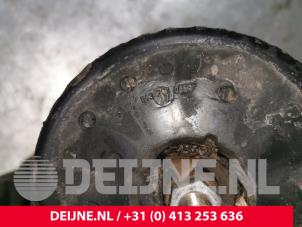 Opel Movano Front shock absorber rod, left O213887 photo 3