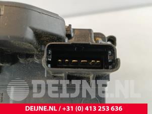 Opel Movano Door lock mechanism 2-door, right O213909 photo 3