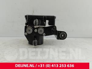 Volvo C70 ABS Pomp O214008 foto 3