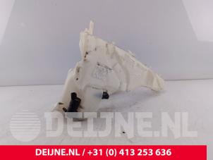 Volvo C70 Front windscreen washer reservoir O214039 photo 3