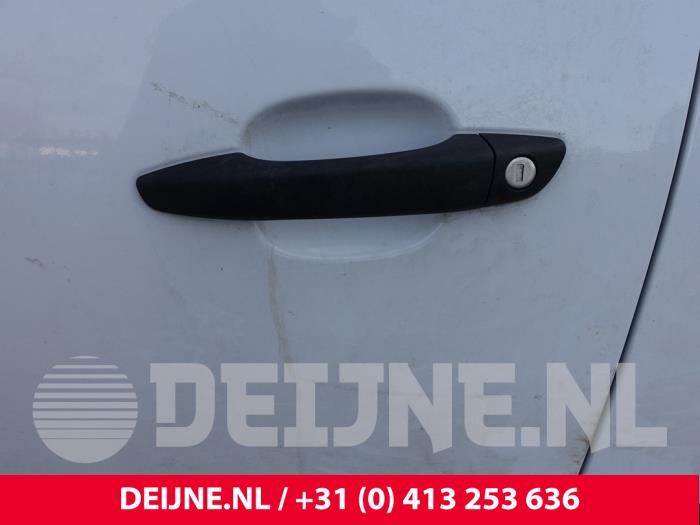 Toyota Pro-Ace City Door handle 2-door, left O214112