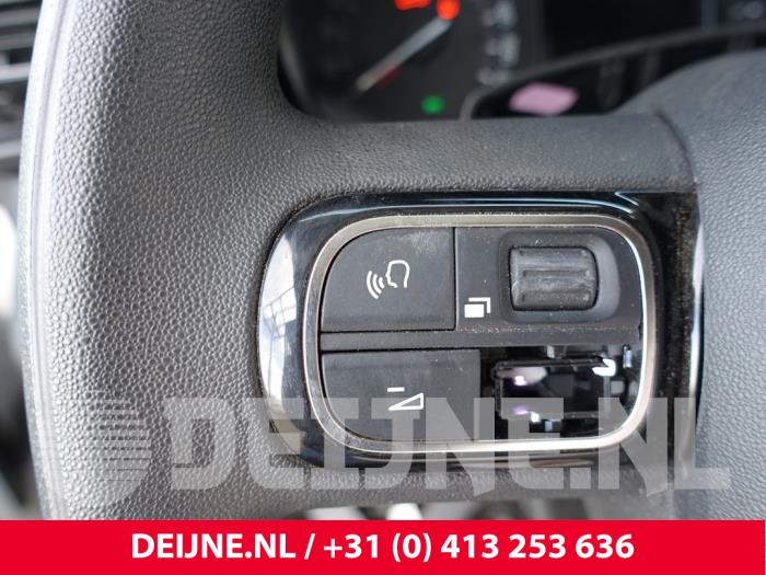 Toyota Pro-Ace City Steering wheel O214129