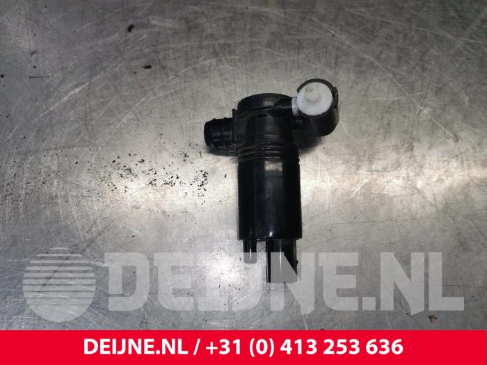 Volvo XC60 Scheibensprüherpumpe vorne O214556