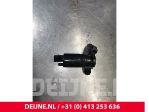 Volvo XC60 Windscreen washer pump O214556 photo 2
