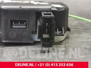 Volvo V60 Tankklep Vergrendelingsmotor O214558 foto 3