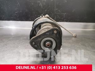 Volvo V40 Schokdemperpoot rechts-voor O214613 foto 3