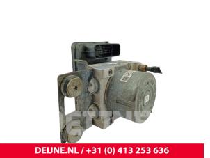 Opel Vivaro ABS Pumpe O214667 foto 2