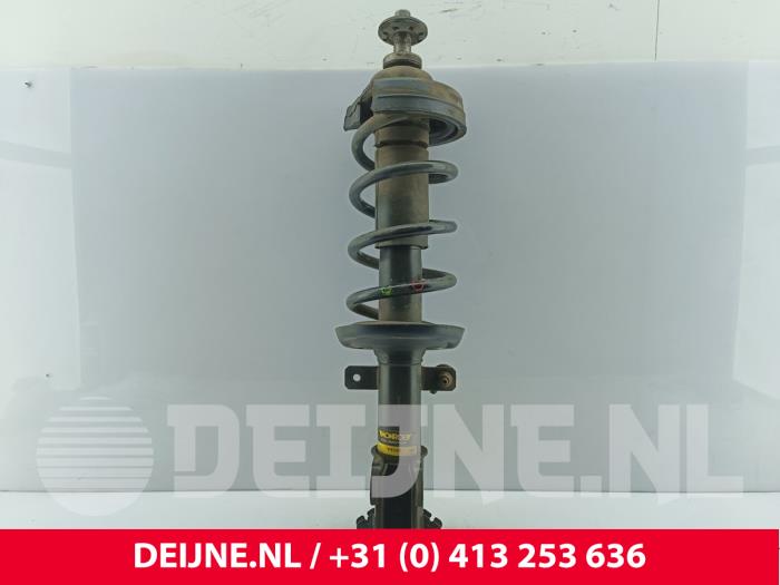 Opel Vivaro Stoßdämpferstrebe links vorne O214700