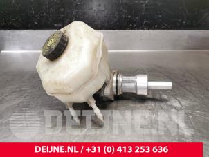 Mercedes Sprinter Hauptbremszylinder O214737 foto 3