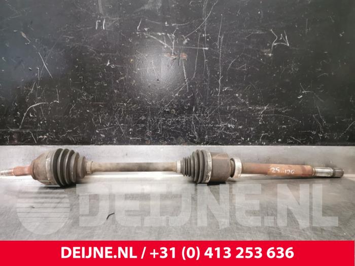 Opel Vivaro Antriebswelle rechts vorne O214756