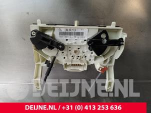 Opel Vivaro Kachel Bedieningspaneel O214863 foto 2
