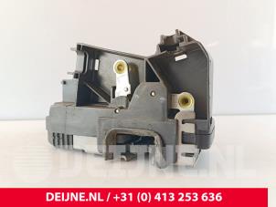 Opel Vivaro Schließmechanik Hecktür Bus-Lieferwagen O214886 foto 2