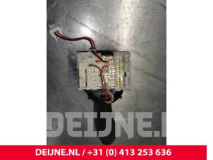 Opel Vivaro Licht Schalter O214915 foto 2