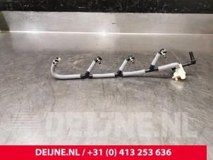 Renault Trafic Brandstof retourleiding O215055 foto 2