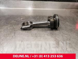 Renault Trafic Kolben O215062 foto 2