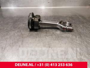 Gebruikte Zuiger Renault Trafic (1FL/2FL/3FL/4FL) 2.0 dCi 16V 130 Prijs € 90,75 Inclusief btw aangeboden door van Deijne Onderdelen Uden B.V.