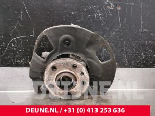 Volkswagen Crafter Fusee rechts-voor O215090 foto 2