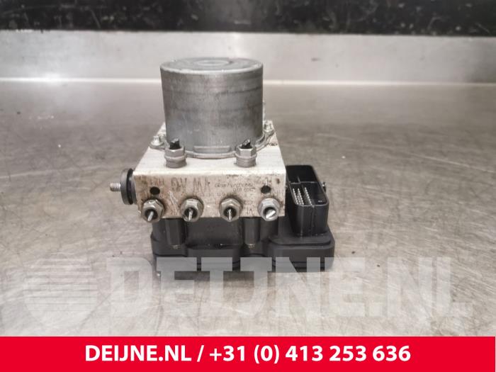 Gebruikte ABS Pomp Volkswagen Crafter (SY) 2.0 TDI FWD Prijs € 302,50 Inclusief btw aangeboden door van Deijne Onderdelen Uden B.V.