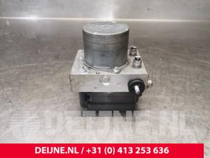 Volkswagen Crafter ABS pump O215075 photo 2