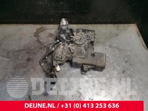 Gebruikte Adblue tank Volkswagen Crafter (SY) 2.0 TDI FWD Prijs € 484,00 Inclusief btw aangeboden door van Deijne Onderdelen Uden B.V.