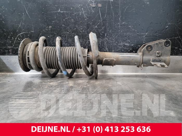 Renault Master Stoßdämpferstrebe links vorne O215294