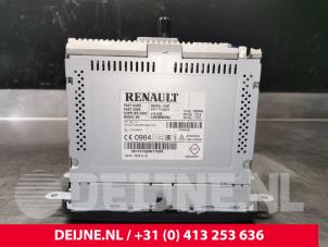 Gebruikte Display Multi Media regelunit Renault Master IV (FV) 2.3 dCi 125 16V FWD Prijs € 302,50 Inclusief btw aangeboden door van Deijne Onderdelen Uden B.V.