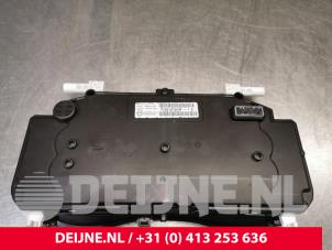 Renault Master Odometer KM O215360 photo 2